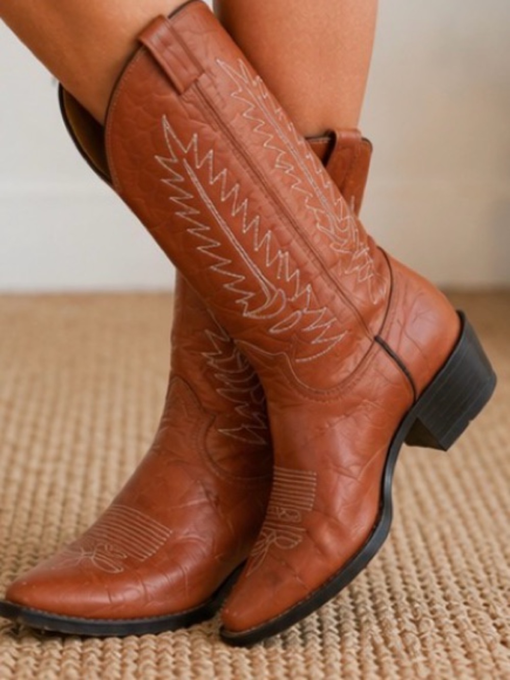 Tony Lama Women’s Vintage Western Cowboy Boots Cognac Brown Leather – Size 10. - Picture 2 of 10